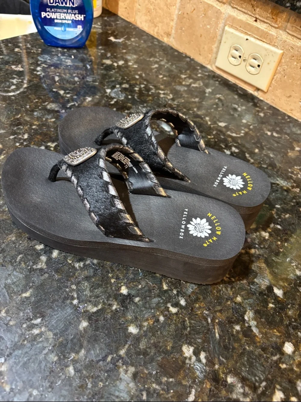 Yellow Box Pearce Sandals! Women’s 7.5 - Picture 3 of 6
